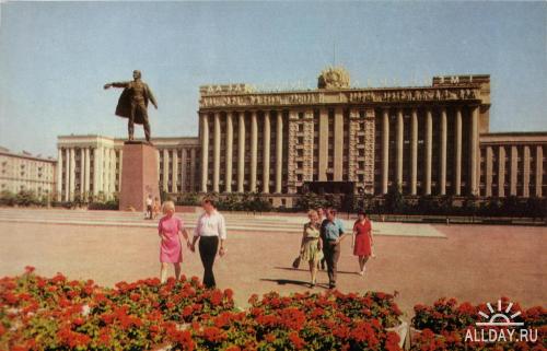 Страна Советская в открытках.