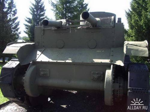 Советский легкий танк БТ-2
