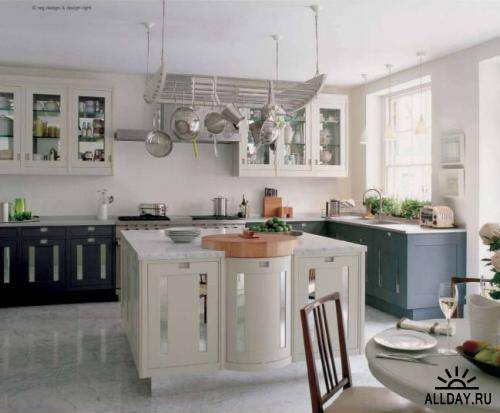 Country Homes & Interiors - October 2010