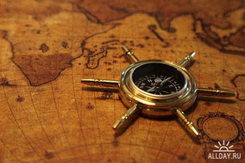 Stock Photo: Terrestrial telescope & compass on the map | Подзорная труба и компас на старинной карте