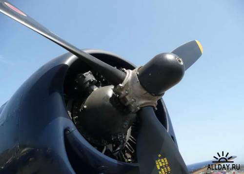 Фотообзор - американский палубный истребитель Grumman F6F-5K Hellcat