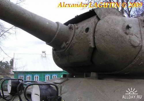 Советский тяжелый танк ИС-2М