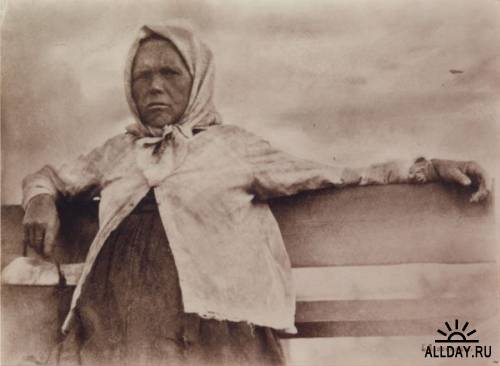 Фотограф Сергей Лобовиков (19 июня 1870, село Белая Вятской губернии — 1941, Ленинград)