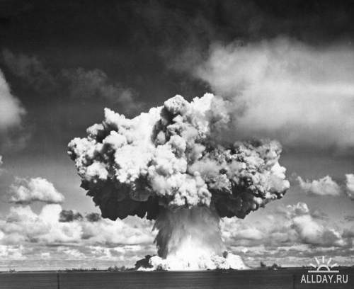 Операция «Crossroads»: фотоснимки испытания атомной бомбы