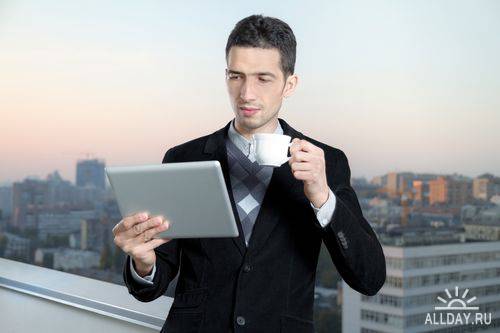 Клипарт - планшет для деловых людей. Business News On Tablet PC