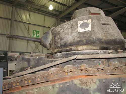 Фотообзор - французский тяжелый танк Char B1