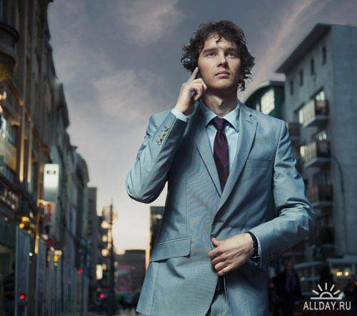 Stock Photo: Elegant man in the city street | Элегантный мужчина на городской улице